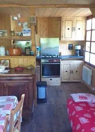 Les Vardasses - Typique Avec Jardin Et Vue Sur Les Montagnes Chalet